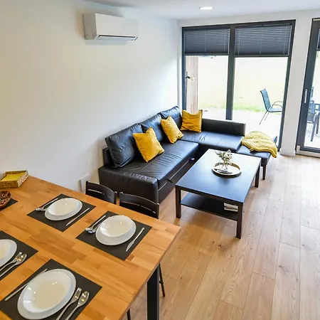 Villa Black